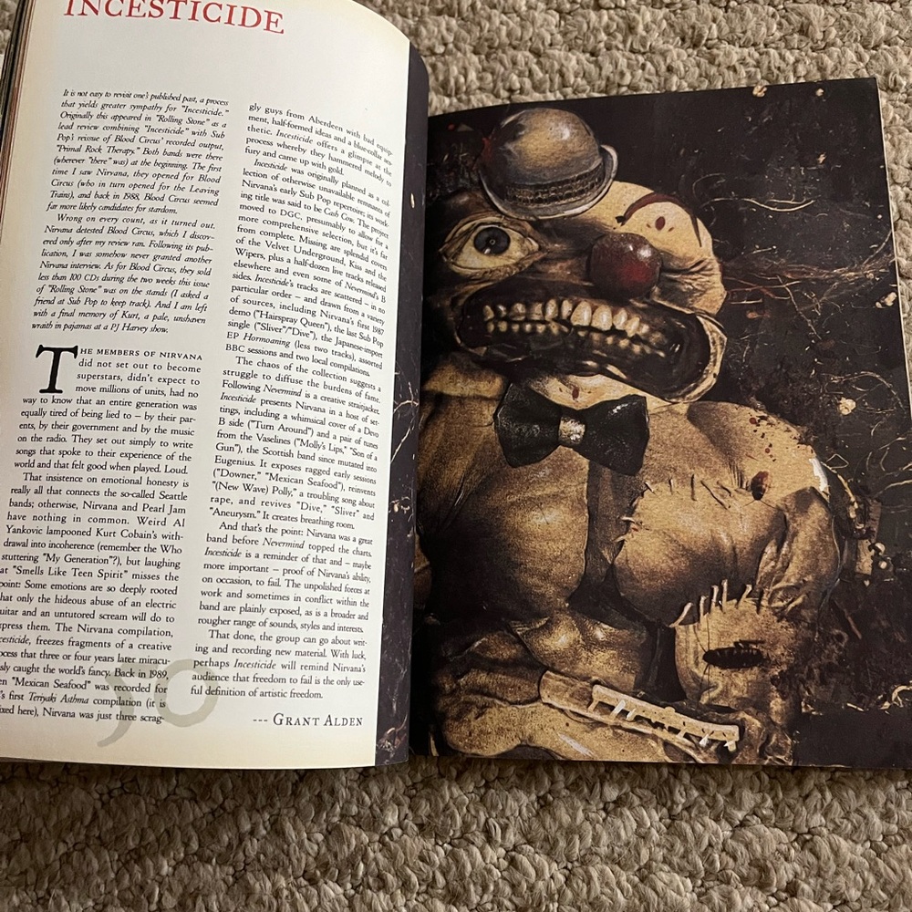 Kurt Cobain Journals Book Set - Picture 11 of 16